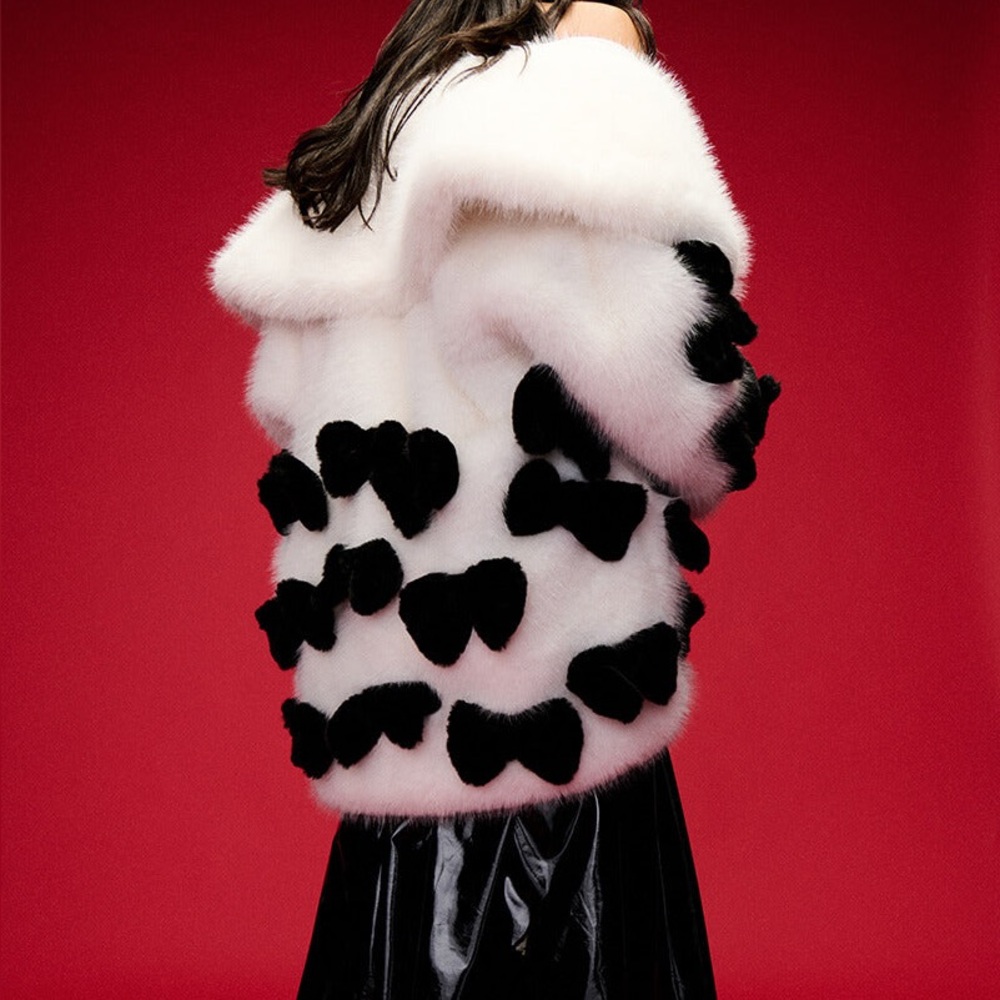 New Akira Bow Core Black and White Faux Fur Coat - Size S/M - Picture 3 of 5